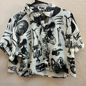 Hot Topic Women’s Bone Cropped Button Down S